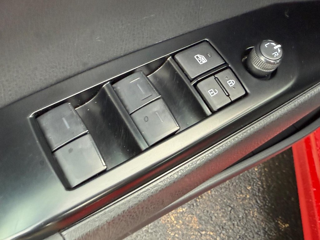 Toyota Camry Vehicle Image 15