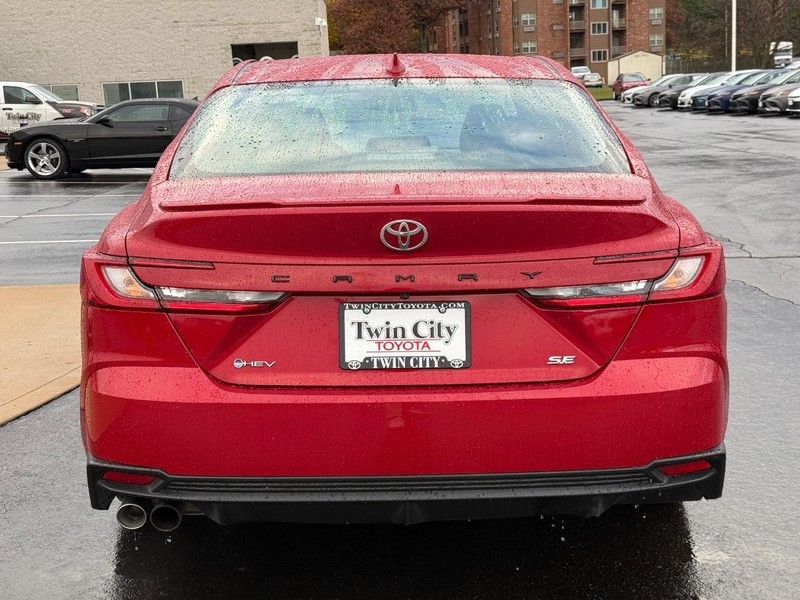 Toyota Camry Vehicle Image 5