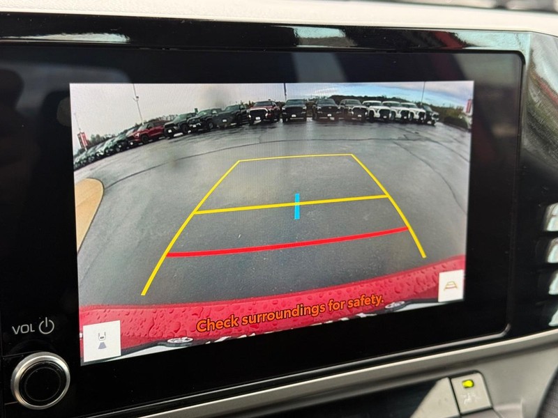 Toyota Camry Vehicle Image 21