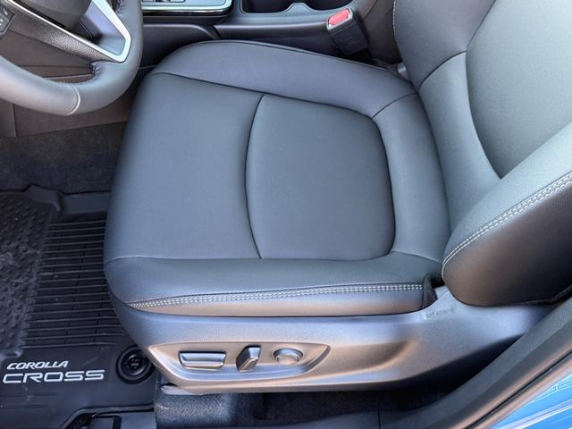 Toyota Corolla Cross Vehicle Image 11