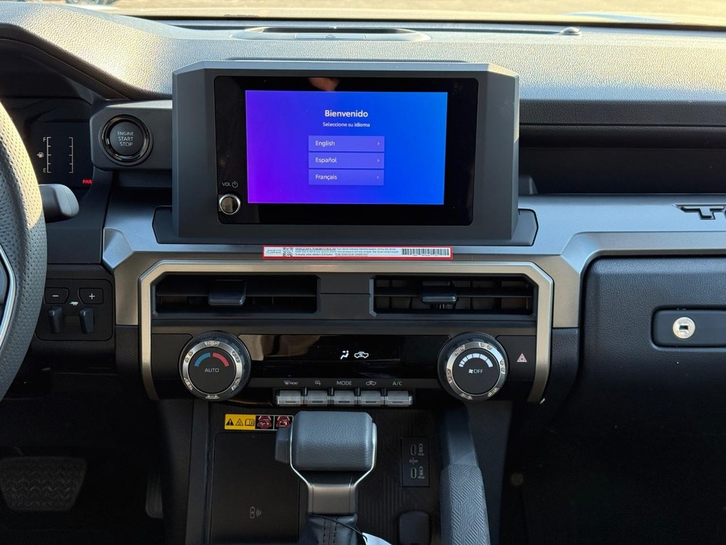 Toyota Tacoma 4WD Vehicle Image 9