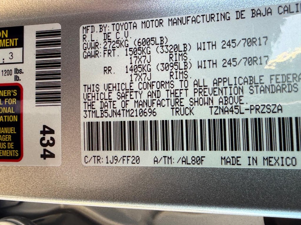 Toyota Tacoma 4WD Vehicle Image 16