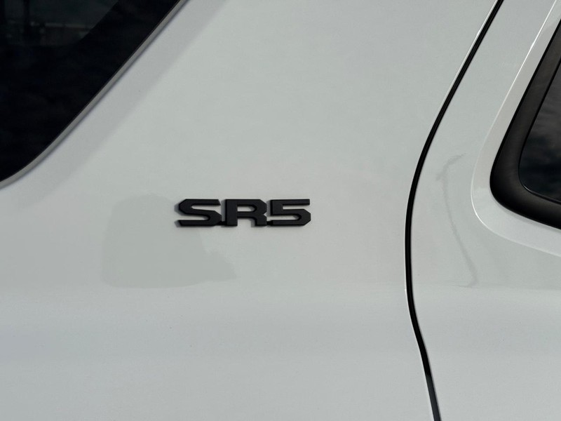 Toyota 4Runner Vehicle Image 5