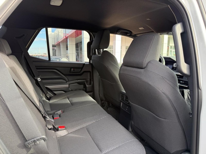 Toyota 4Runner Vehicle Image 6