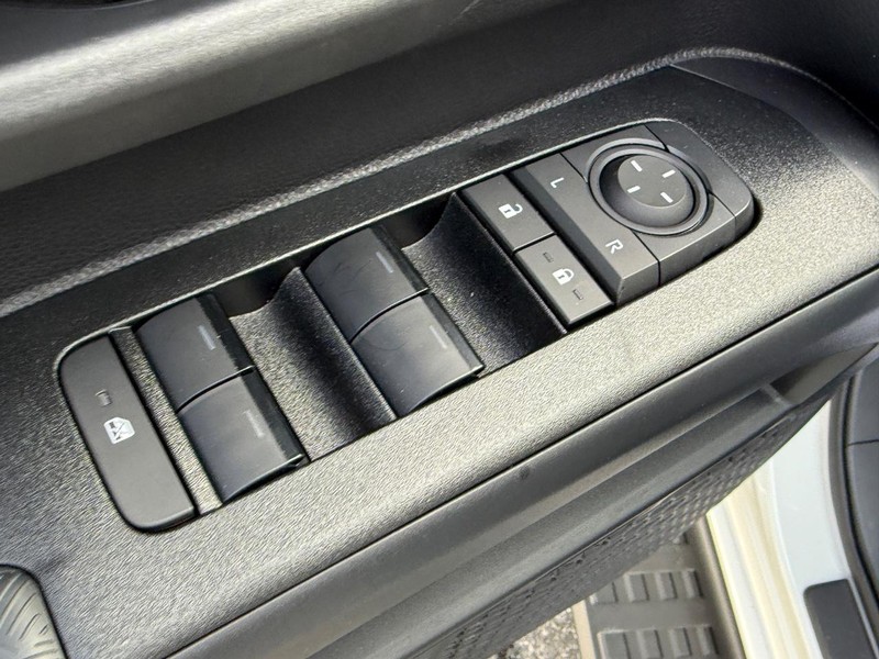 Toyota 4Runner Vehicle Image 10