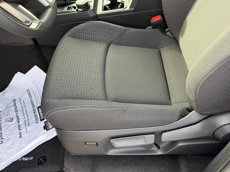 Toyota 4Runner Vehicle Image 11