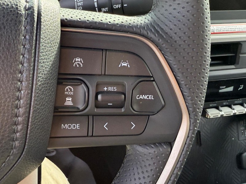 Toyota 4Runner Vehicle Image 13