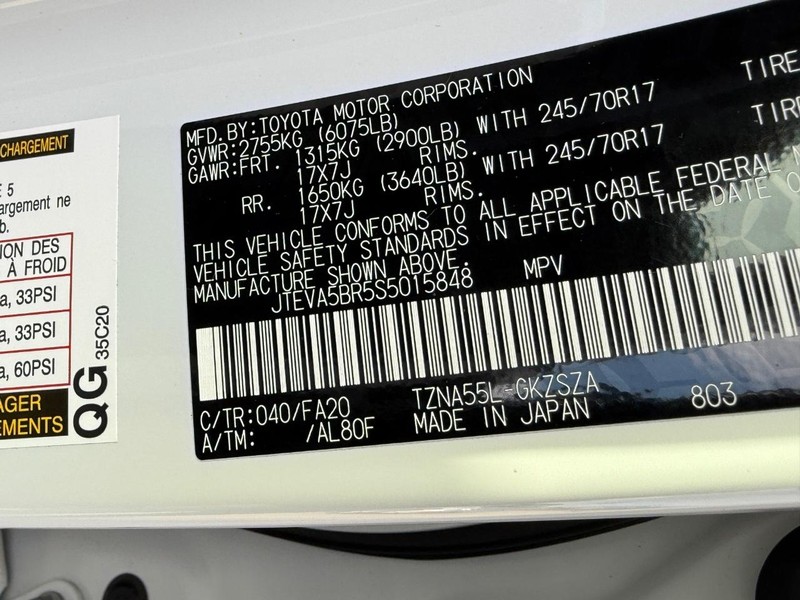 Toyota 4Runner Vehicle Image 16