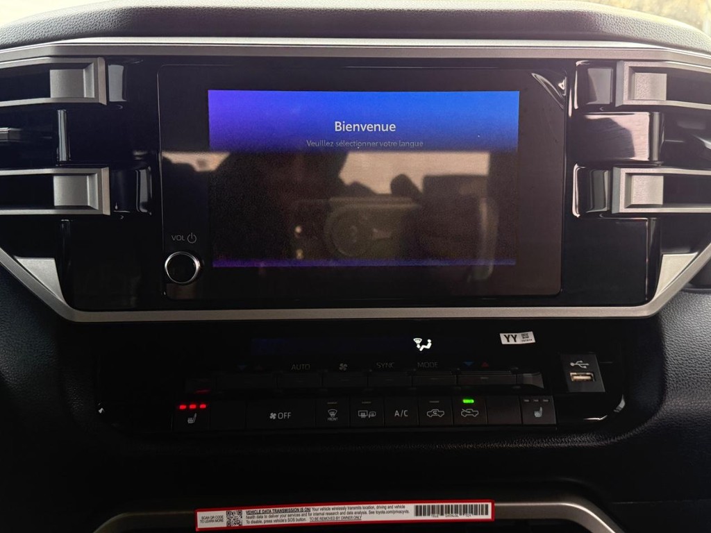 Toyota Tundra 4WD Vehicle Image 13