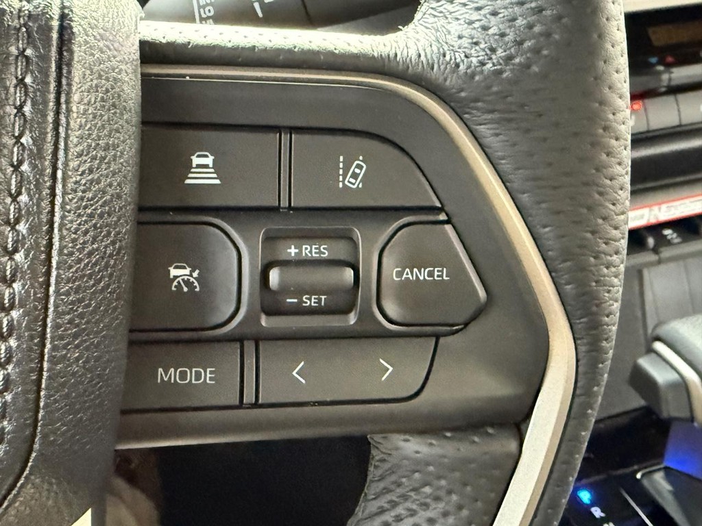 Toyota Tundra 4WD Vehicle Image 17