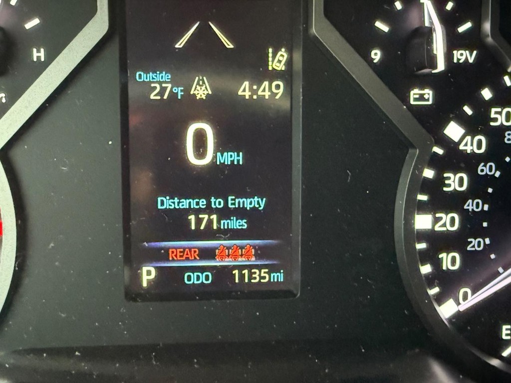 Toyota Tundra 4WD Vehicle Image 19