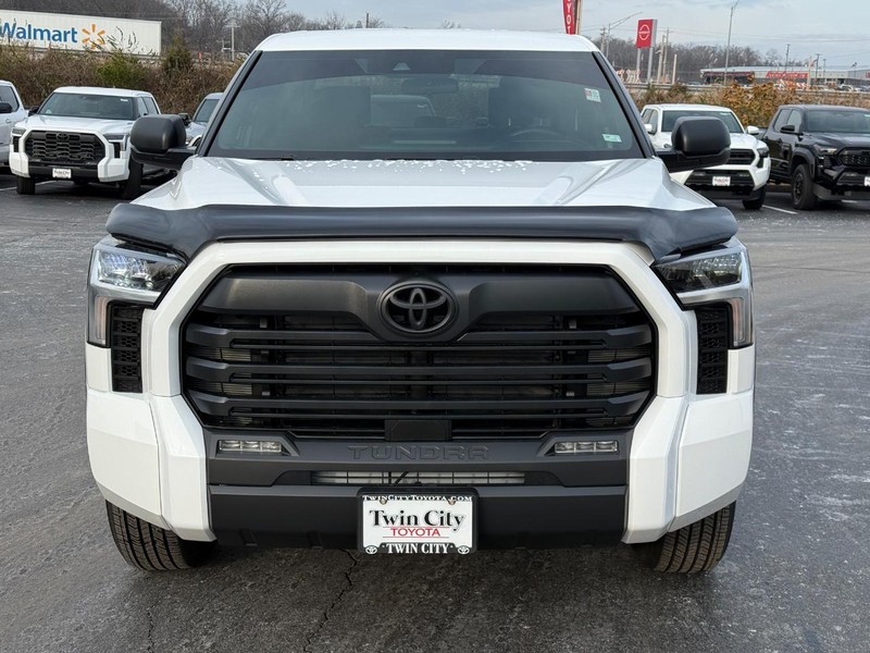Toyota Tundra 4WD Vehicle Image 8