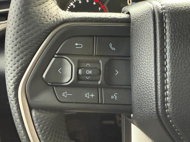 Toyota Tundra 4WD Vehicle Image 16