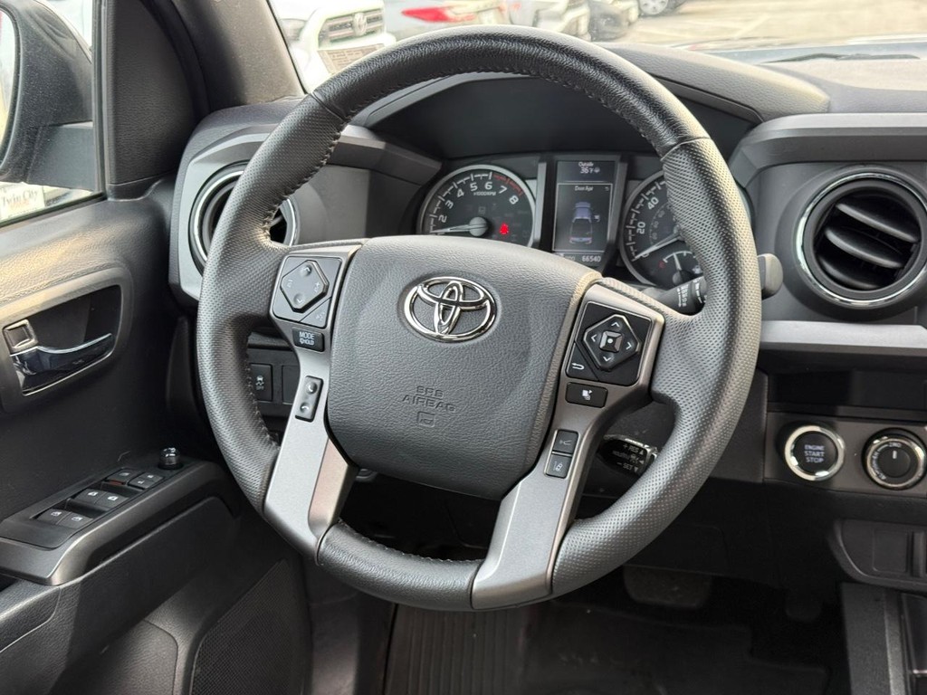 Toyota Tacoma 4WD Vehicle Image 13