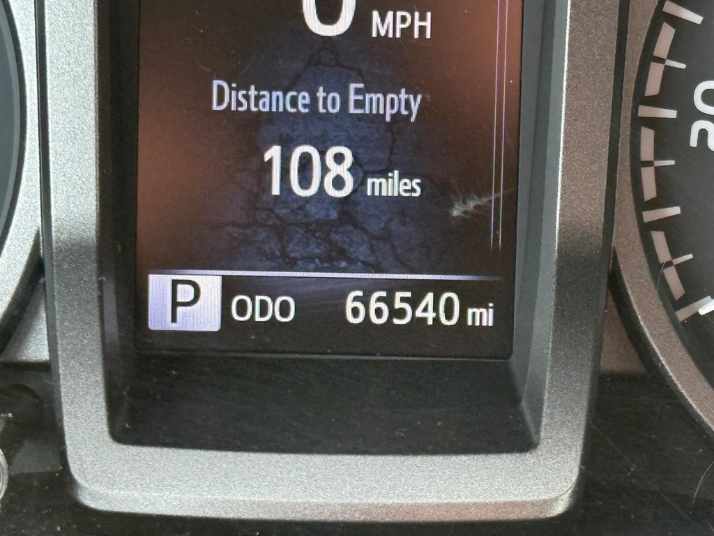 Toyota Tacoma 4WD Vehicle Image 21