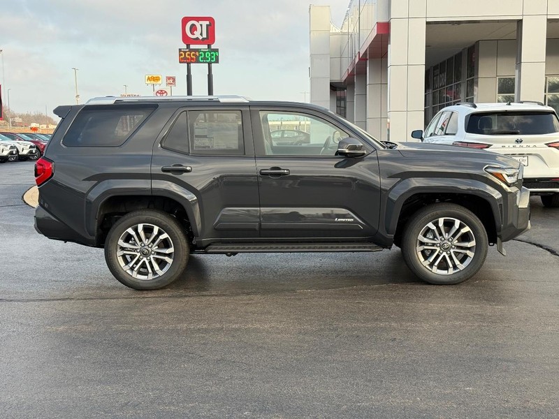 Toyota 4Runner Vehicle Image 2