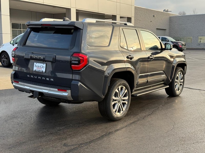 Toyota 4Runner Vehicle Image 3