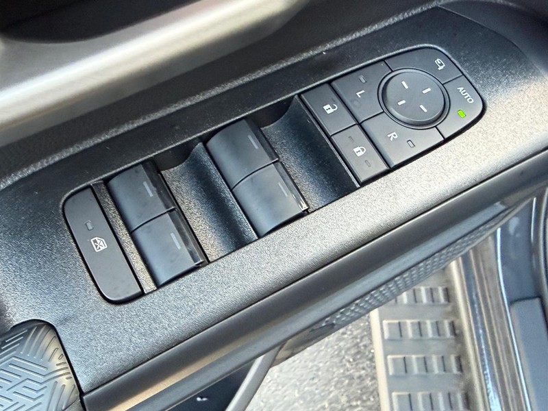 Toyota 4Runner Vehicle Image 10