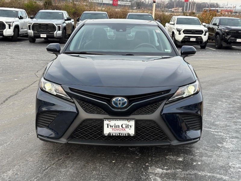 Toyota Camry Vehicle Image 10
