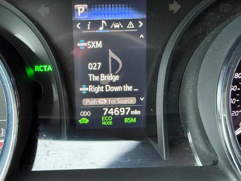 Toyota Camry Vehicle Image 20