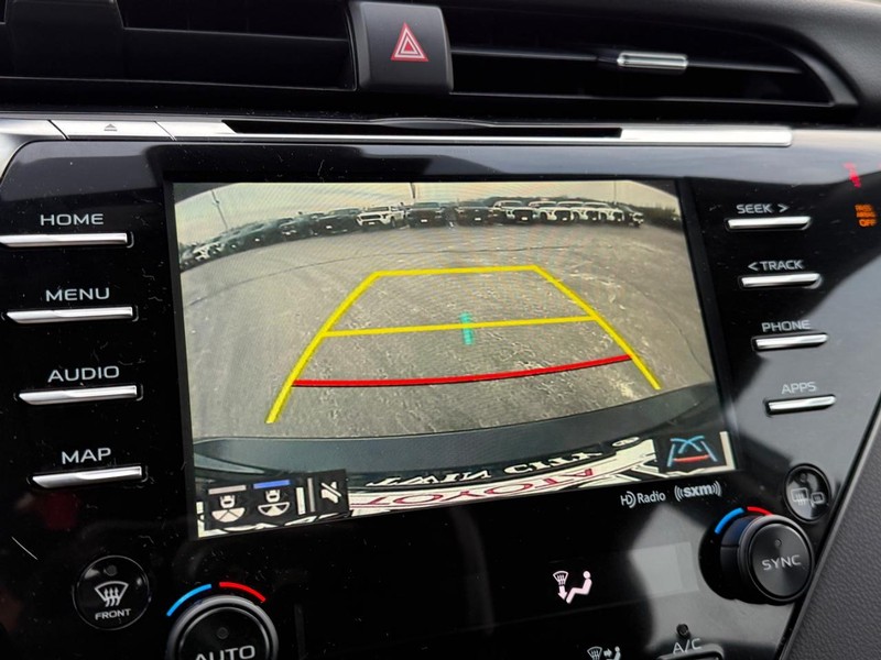 Toyota Camry Vehicle Image 21