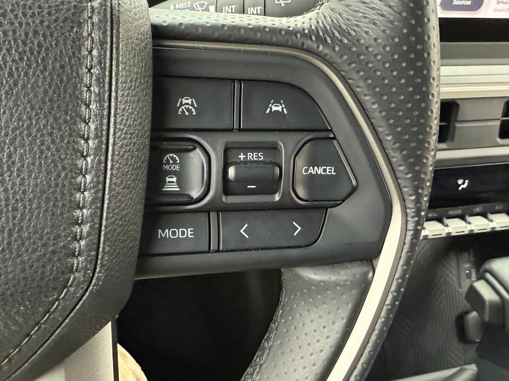 Toyota 4Runner Vehicle Image 18