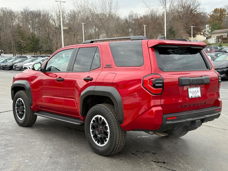 Toyota 4Runner Vehicle Image 6