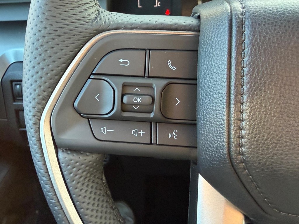 Toyota Tacoma 4WD Vehicle Image 12