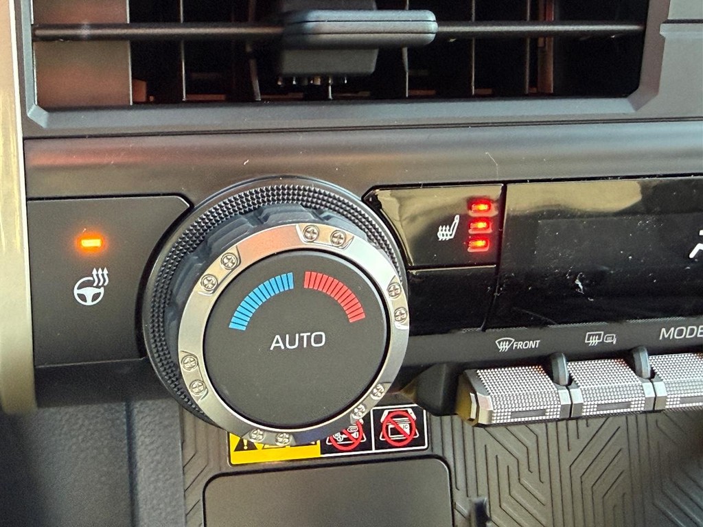 Toyota Tacoma 4WD Vehicle Image 15