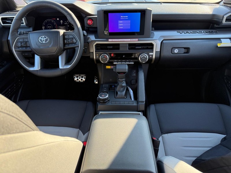 Toyota Tacoma 4WD Vehicle Image 6