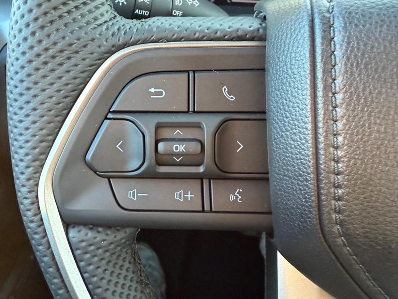 Toyota Tacoma 4WD Vehicle Image 11