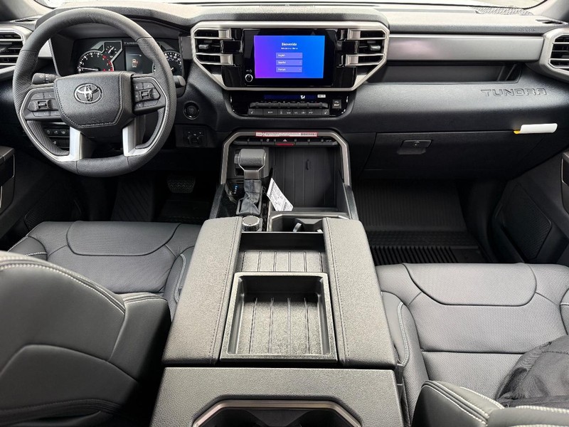 Toyota Tundra 4WD Vehicle Image 7