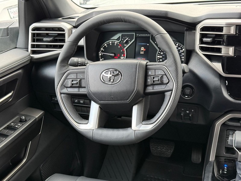 Toyota Tundra 4WD Vehicle Image 8