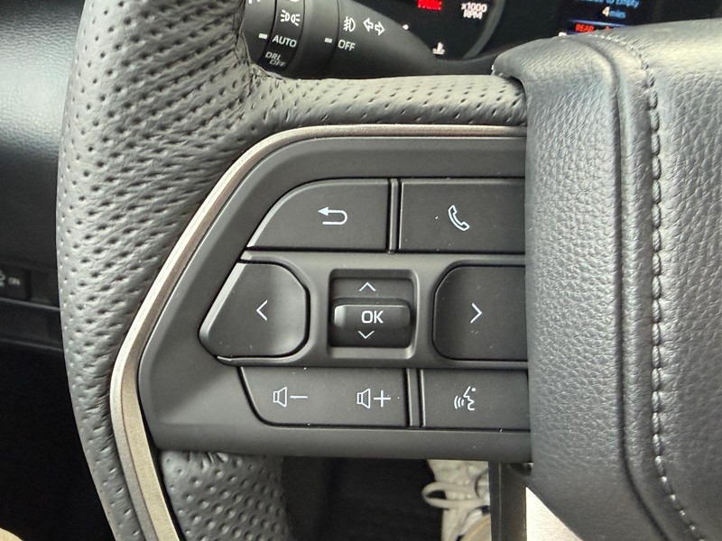 Toyota Tundra 4WD Vehicle Image 13