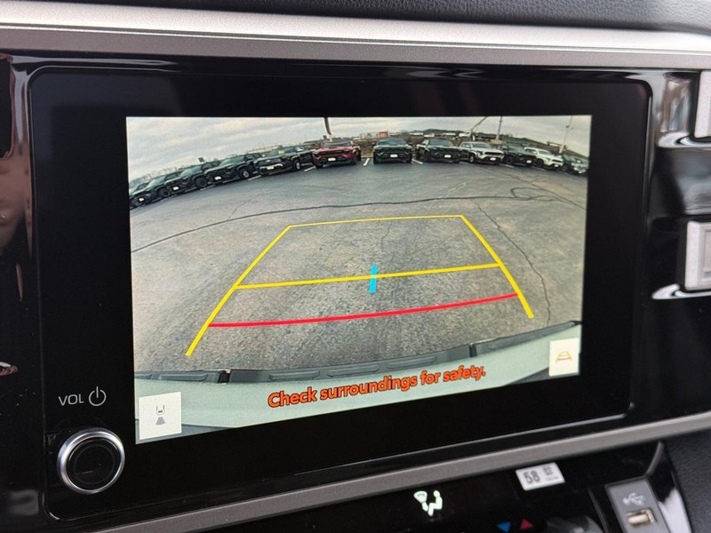 Toyota Tundra 4WD Vehicle Image 16