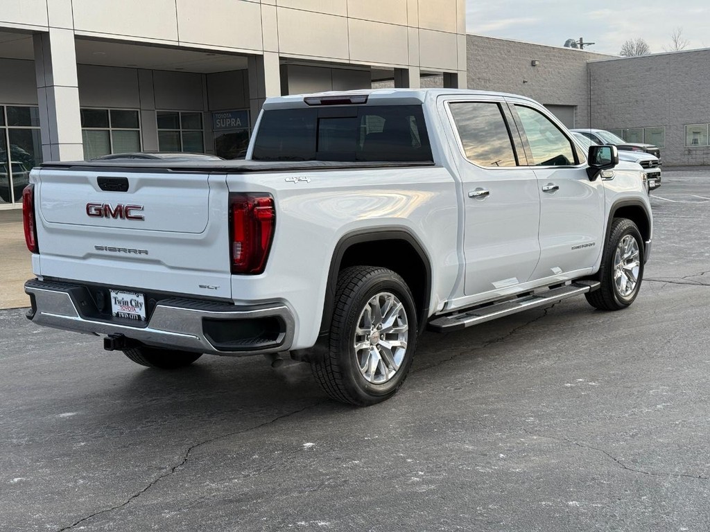 GMC Sierra 1500 Vehicle Full-screen Gallery Image 03