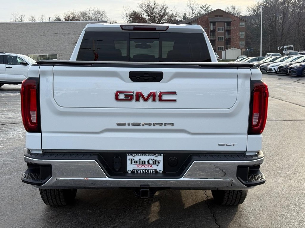 GMC Sierra 1500 Vehicle Full-screen Gallery Image 05