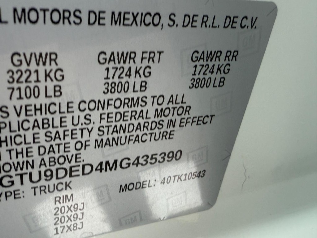 GMC Sierra 1500 Vehicle Full-screen Gallery Image 25