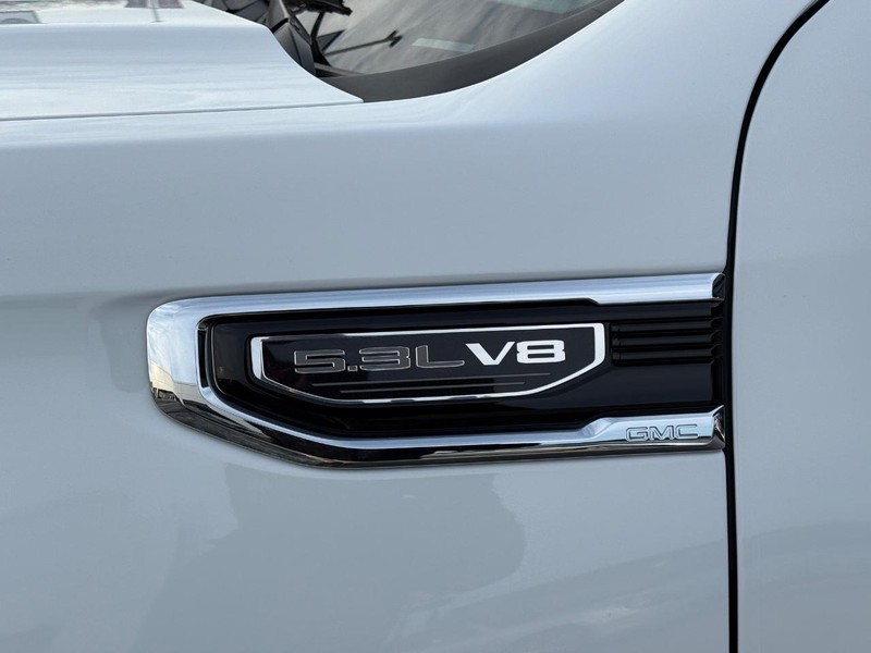 GMC Sierra 1500 Vehicle Image 8