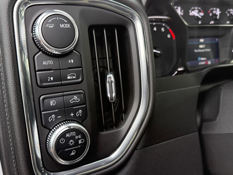 GMC Sierra 1500 Vehicle Image 18