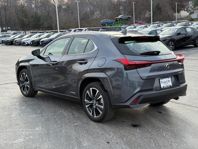 Lexus UX Vehicle Image 6