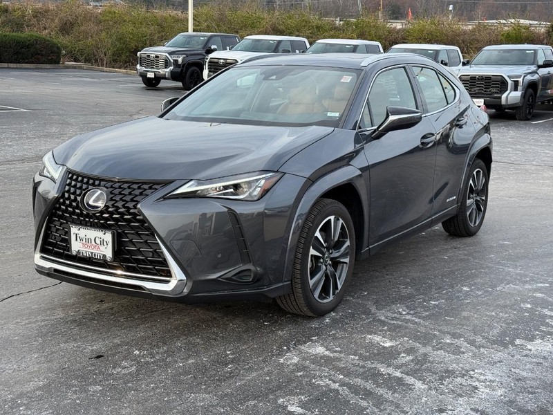 Lexus UX Vehicle Image 8