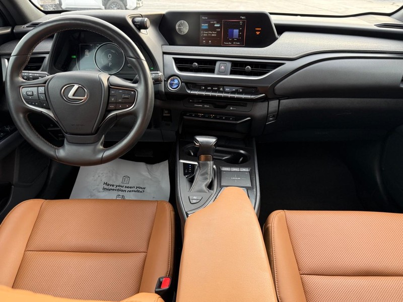 Lexus UX Vehicle Image 11