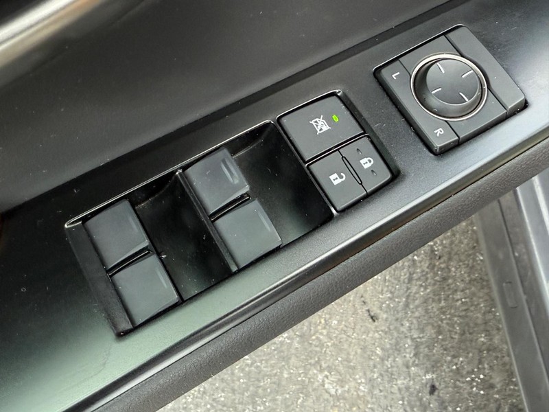 Lexus UX Vehicle Image 14