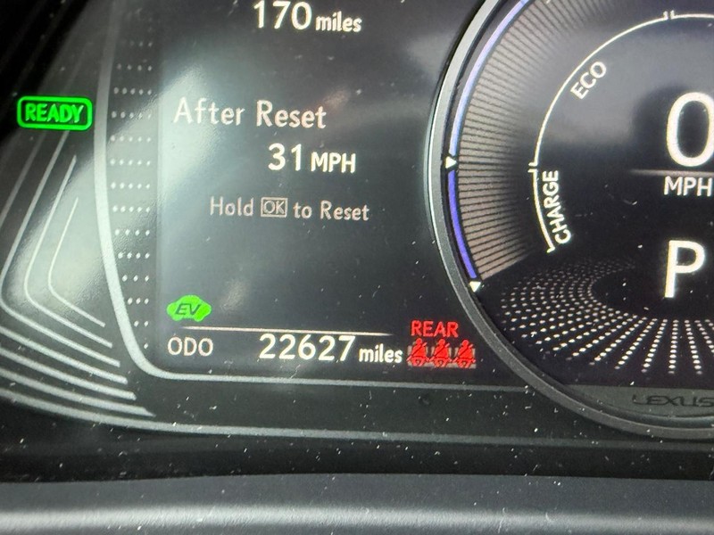 Lexus UX Vehicle Image 19