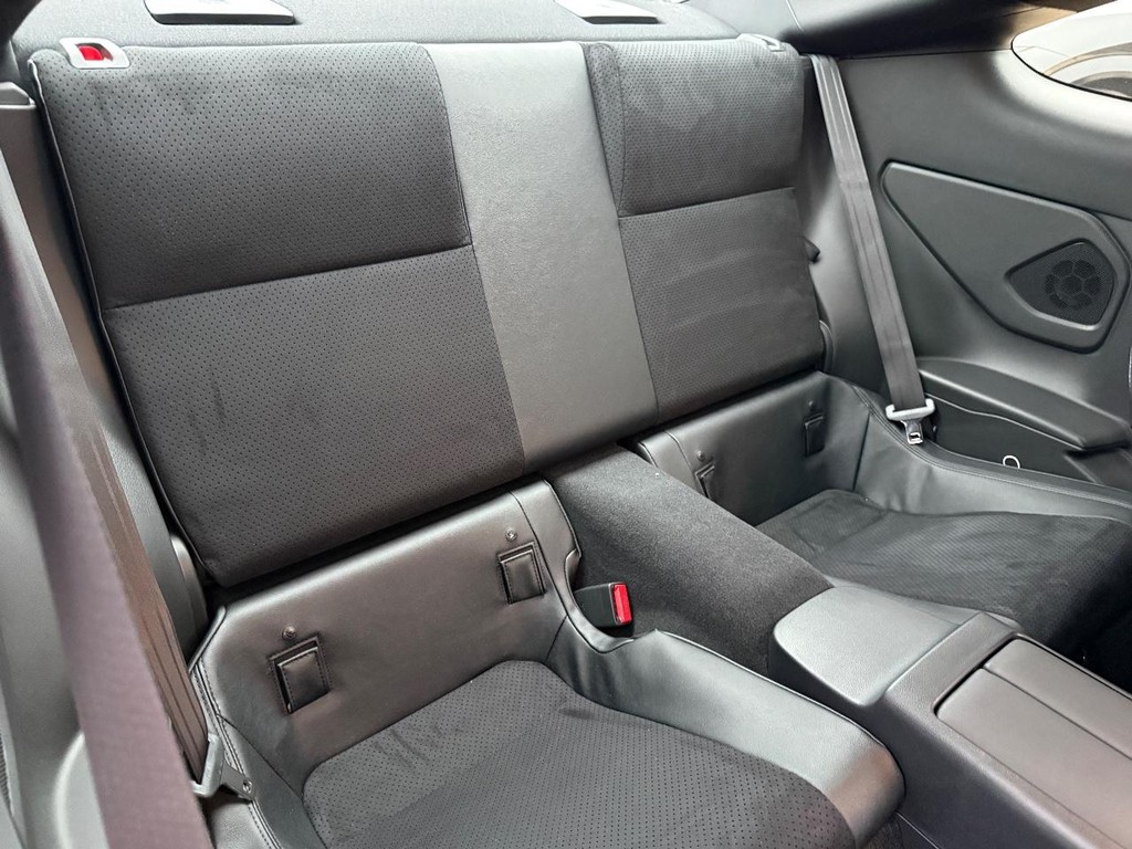 Toyota GR86 Vehicle Image 6