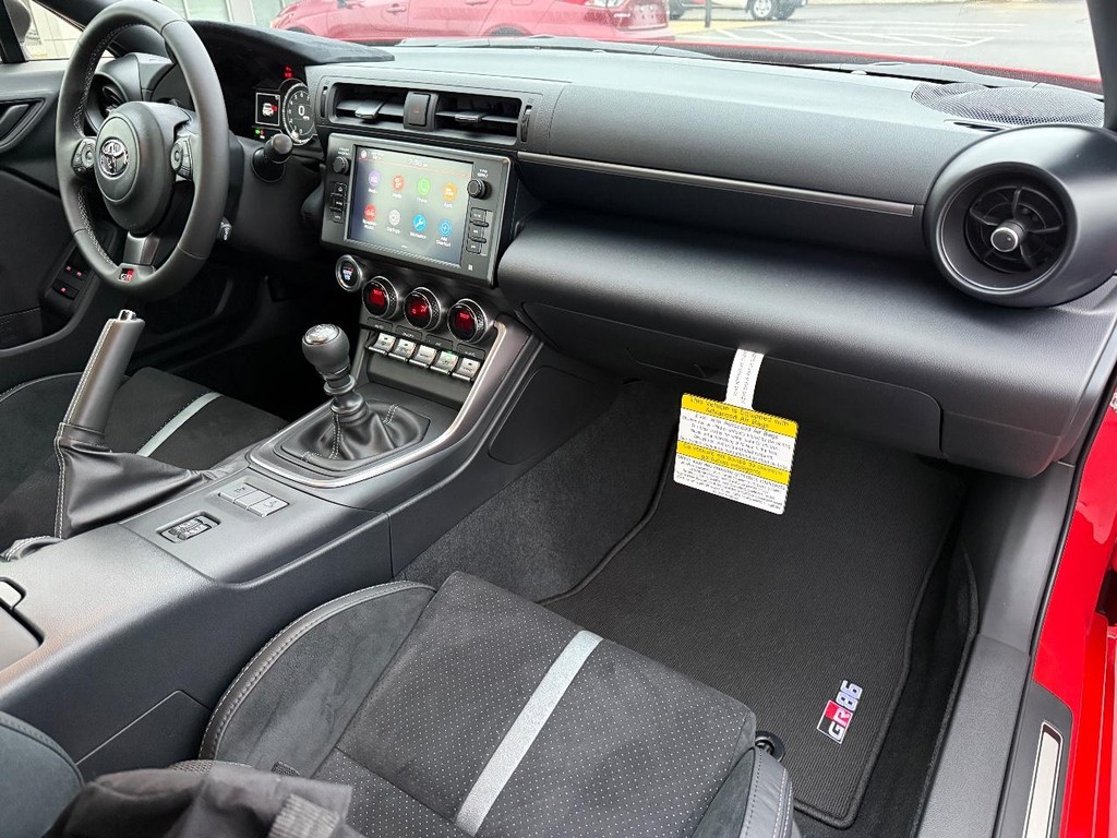 Toyota GR86 Vehicle Image 7