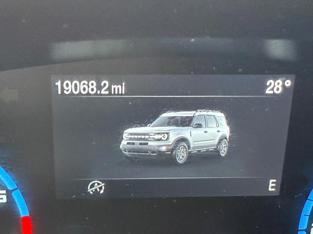 Ford Bronco Sport Vehicle Full-screen Gallery Image 21