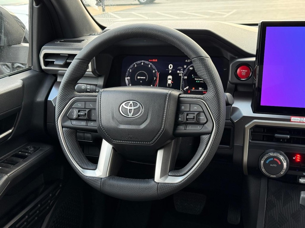 Toyota Tacoma 4WD Vehicle Image 8