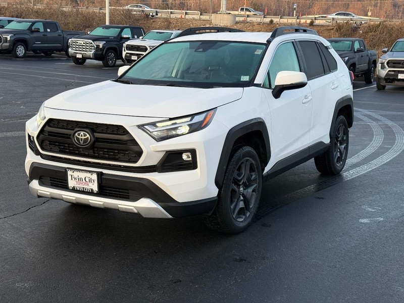 Toyota RAV4 Vehicle Image 9